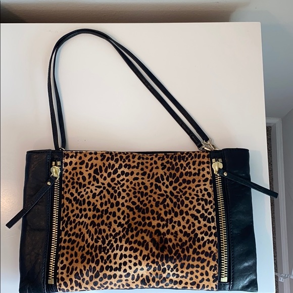 Vince Camuto Cheetah Print Shoulder Bag - Picture 2 of 5